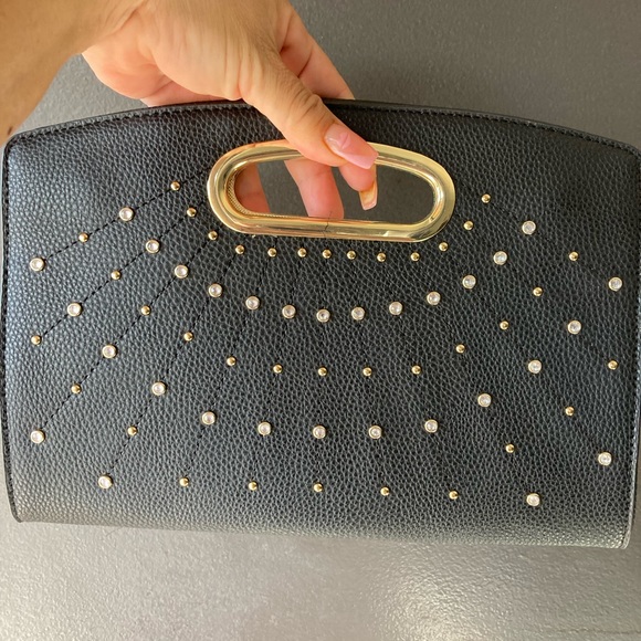 Handbags - BEADED AND DIAMOND HAND PURSE🖤